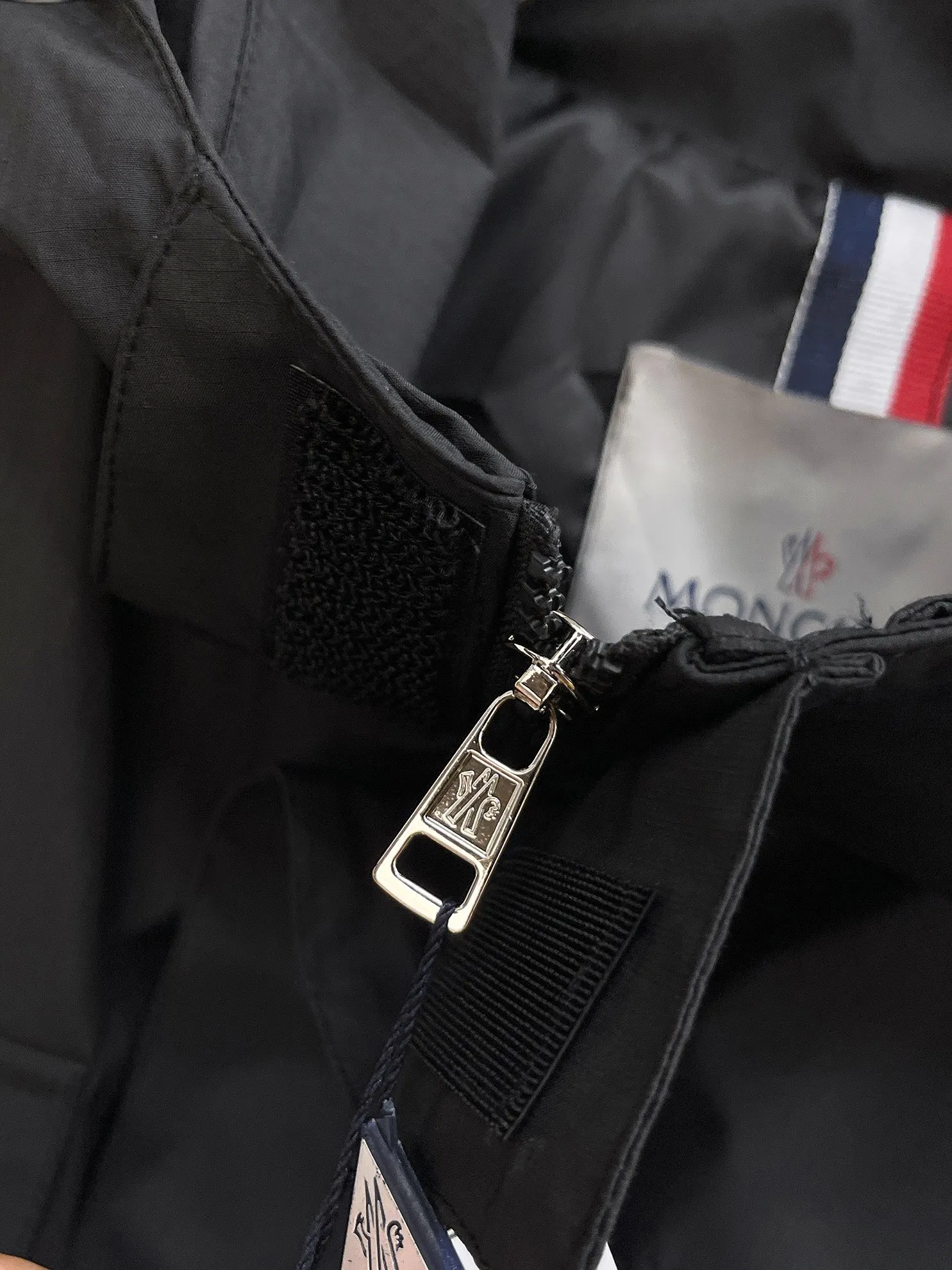 Same Style， ， 2026 New Arrival ， Original Premium Breathable ， ， ， Quality。 ， Sizes：M～3XL